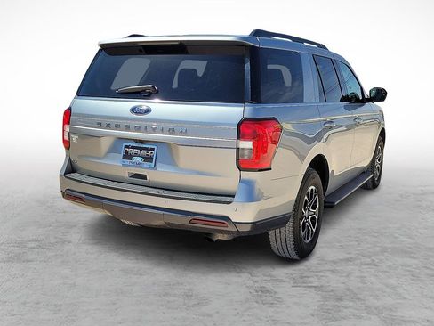 Used 2022 Ford Expedition XLT image 10