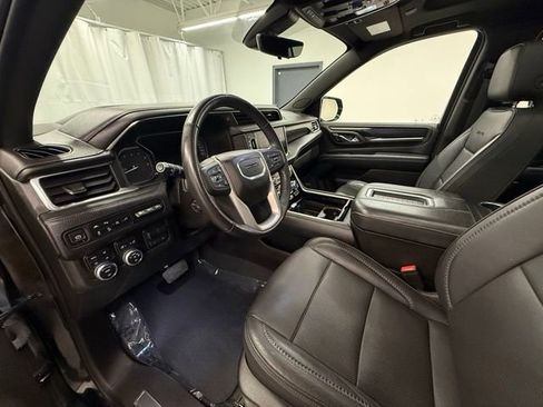Used 2021 GMC Yukon Denali w/ Denali Ultimate Package AWD/4WD image 12
