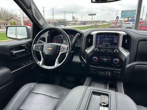 Used 2021 Chevrolet Silverado 1500 LTZ w/ LTZ Convenience Package II AWD/4WD image 15