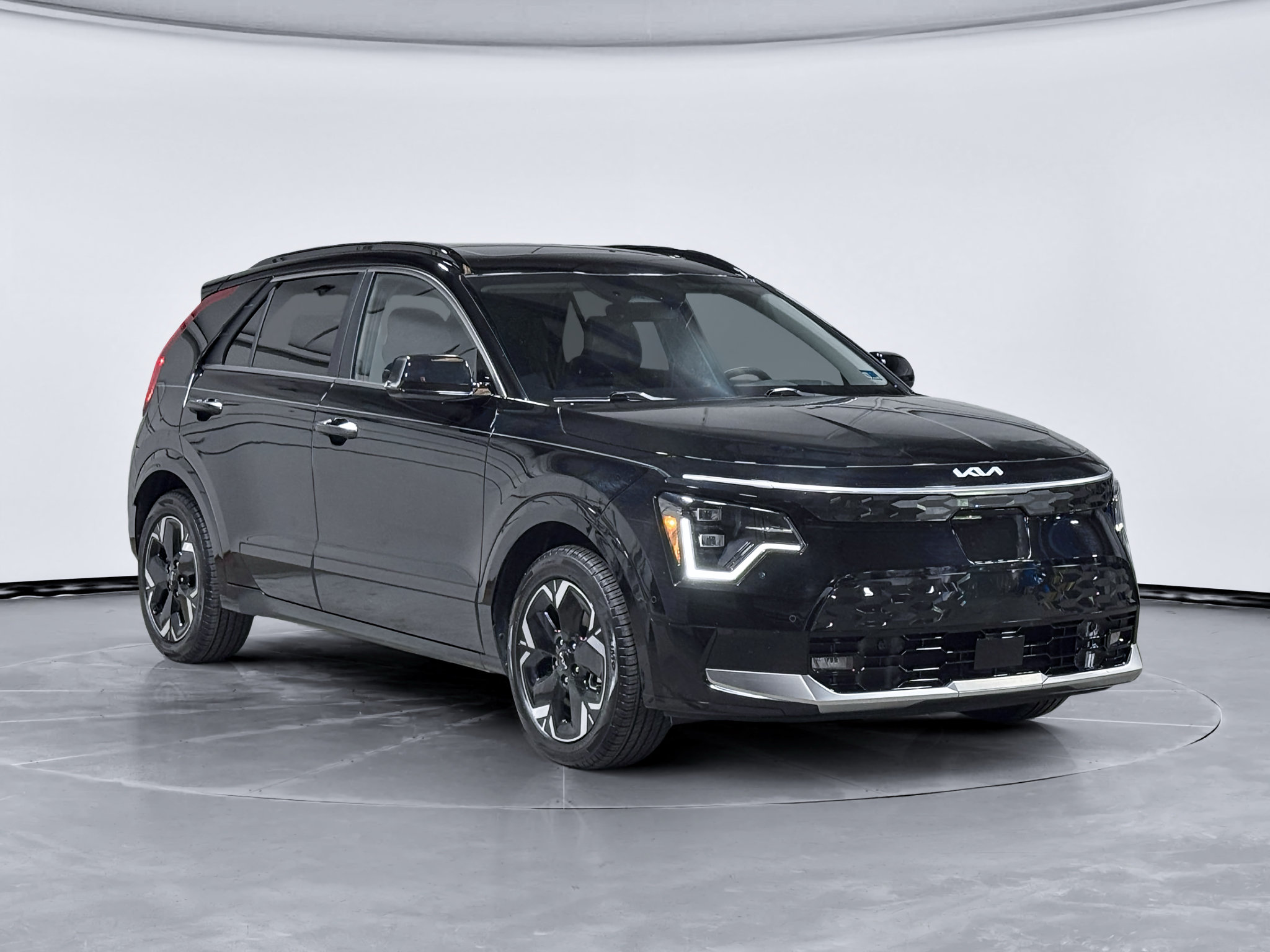 Used 2023 Kia Niro Wave w/ Wave Preserve Package FWD image 4