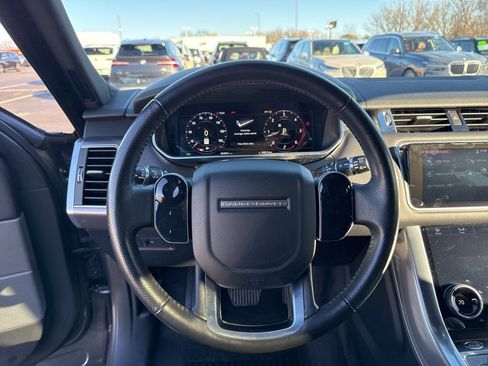 Used 2018 Land Rover Range Rover Sport HSE image 11