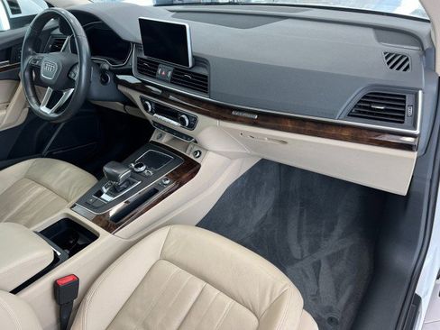 Used 2018 Audi Q5 Premium Plus w/ Premium Plus Package image 16