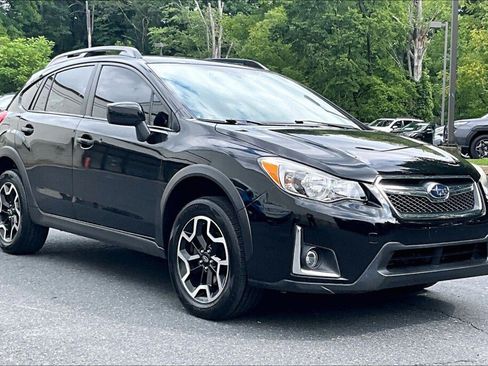 Used 2017 Subaru Crosstrek 2.0i Premium AWD/4WD image 18