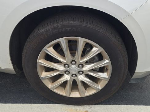 Used 2019 Buick Enclave Premium w/ Experience Buick Package AWD/4WD image 4