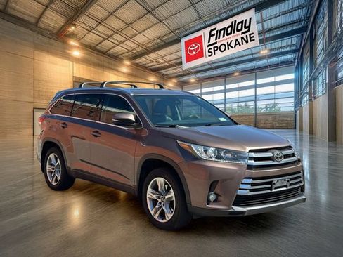 Used 2018 Toyota Highlander Limited AWD/4WD image 3