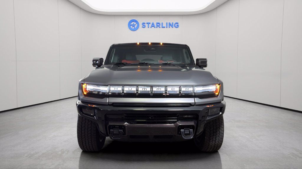 Certified 2026 GMC Hummer EV 3X w/ Carbon Fiber Edition Package AWD/4WD image 15