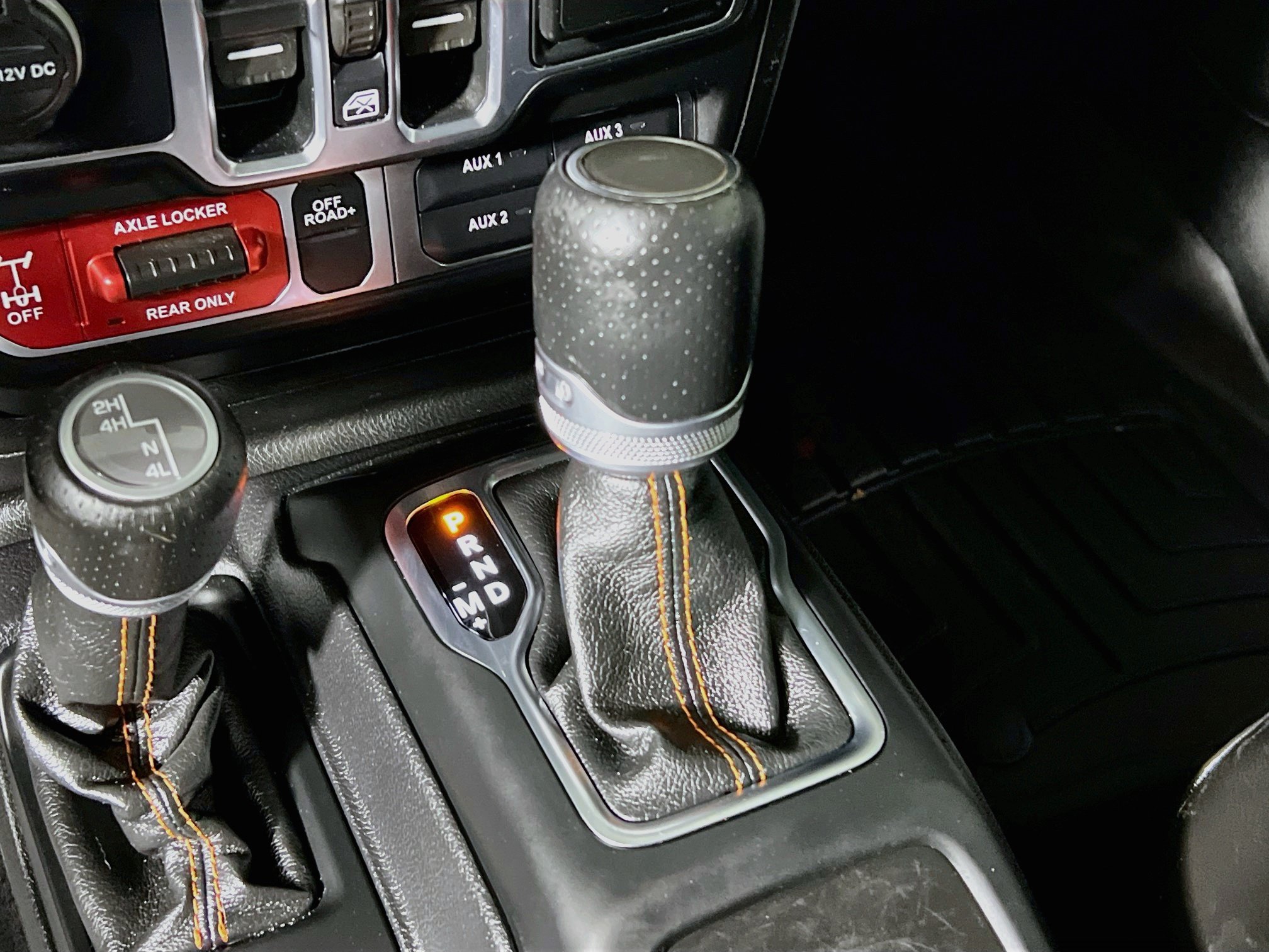 Used 2020 Jeep Gladiator Mojave AWD/4WD image 24