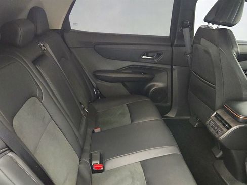 Used 2025 Nissan Ariya FWD image 22