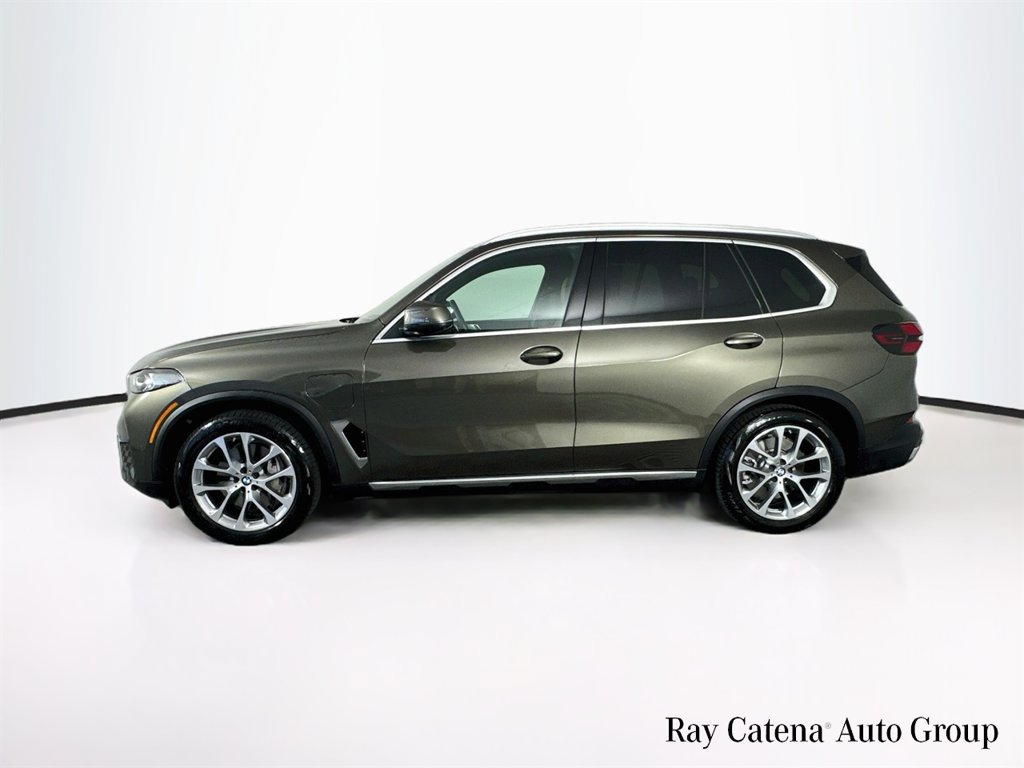 Used 2026 BMW X5 xDrive50e w/ Climate Comfort Package AWD/4WD image 4