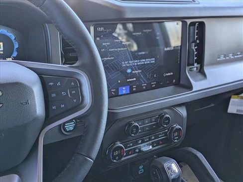New 2025 Ford Bronco Badlands image 11