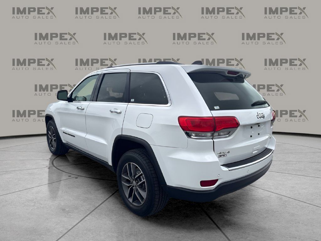 Used 2017 Jeep Grand Cherokee Limited AWD/4WD image 3
