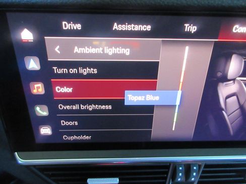 Used 2023 Porsche Cayenne AWD/4WD image 69