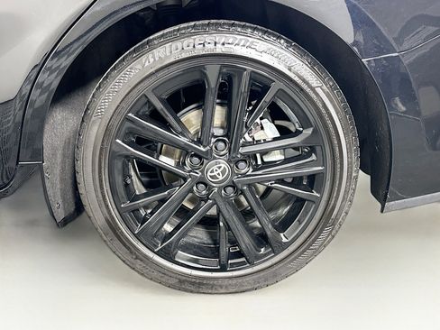 Used 2025 Toyota Camry SE image 11