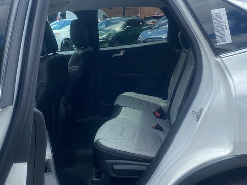 Used 2024 Ford Escape SE w/ PHEV Premium Package FWD image 22
