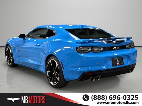 Used 2022 Chevrolet Camaro LT RWD image 3
