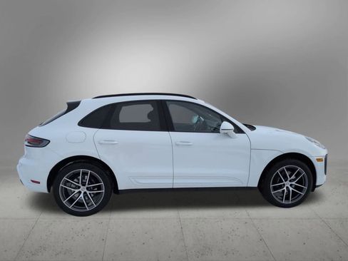 Used 2023 Porsche Macan Turbo image 7