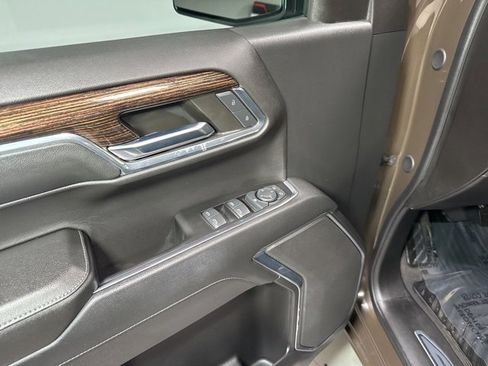 Used 2024 GMC Sierra 1500 Elevation image 9