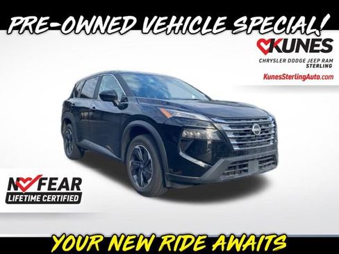 Used 2025 Nissan Rogue SV image 1