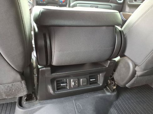 Used 2022 Chevrolet Silverado 1500 LT AWD/4WD image 28