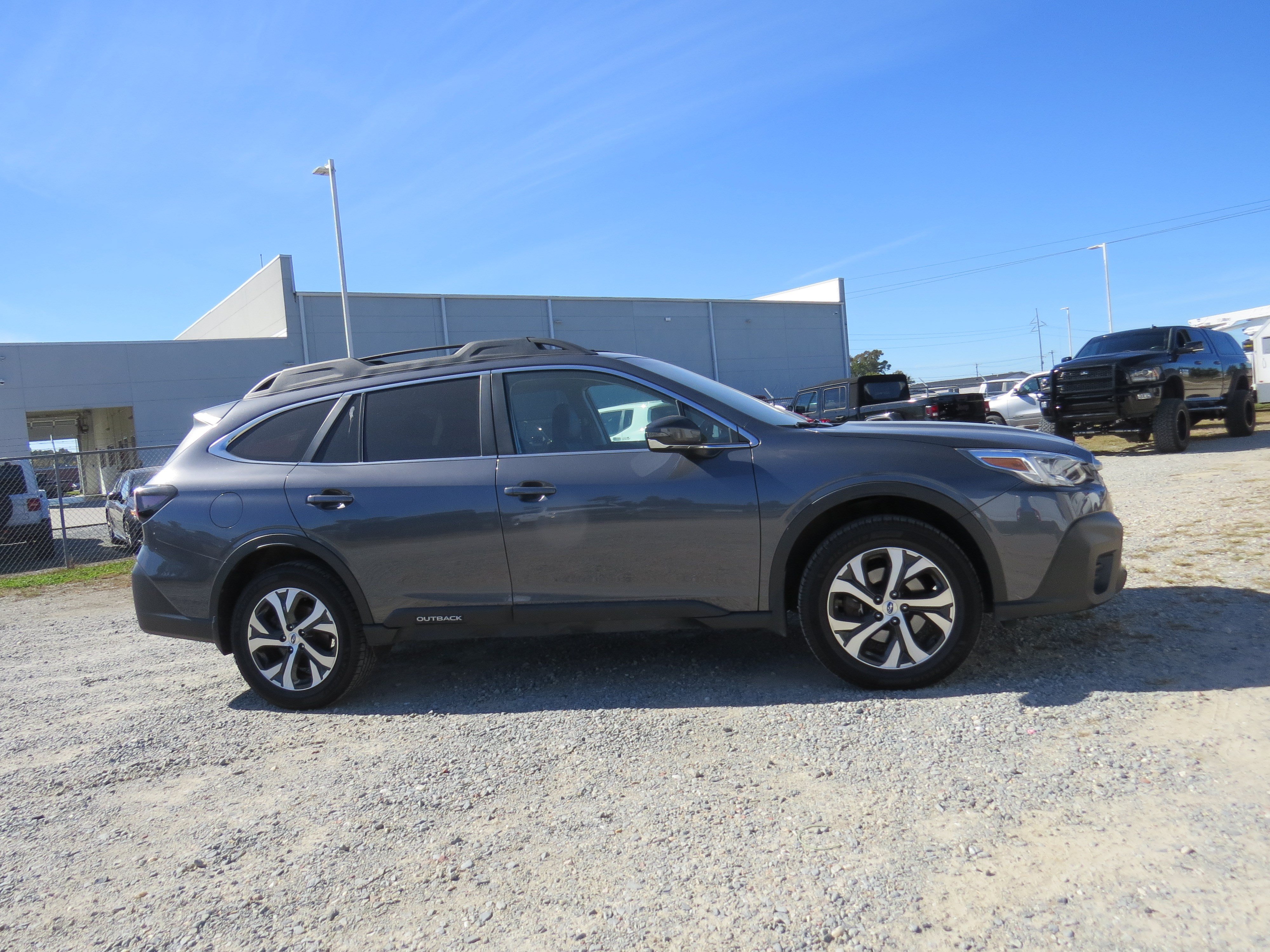 Used 2021 Subaru Outback Limited XT AWD/4WD image 2