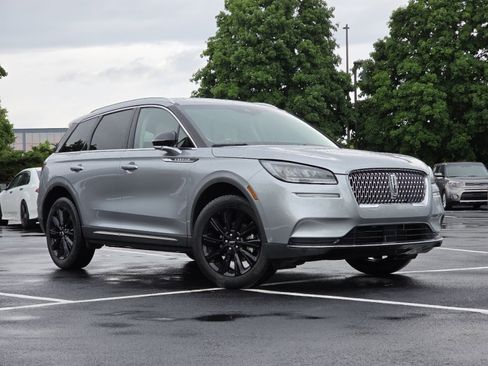 Used 2022 Lincoln Corsair Reserve w/ Elements Package FWD image 2