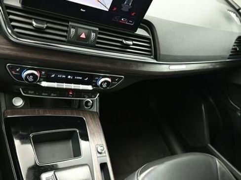 Used 2021 Audi Q5 2.0T Premium w/ Convenience Package AWD/4WD image 19