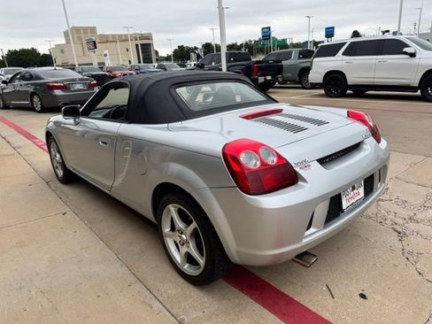 Used 2003 Toyota MR2 RWD image 21