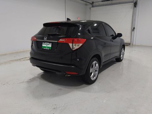 Used 2022 Honda HR-V LX image 9