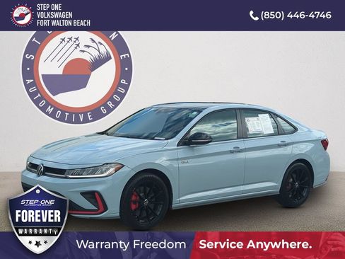 Used 2025 Volkswagen Jetta GLI Autobahn FWD image 1
