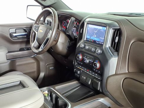 Used 2020 Chevrolet Silverado 1500 LTZ AWD/4WD image 7