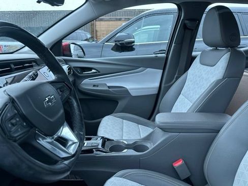 Used 2023 Chevrolet Bolt EUV Premier w/ Sun & Sound Package FWD image 7