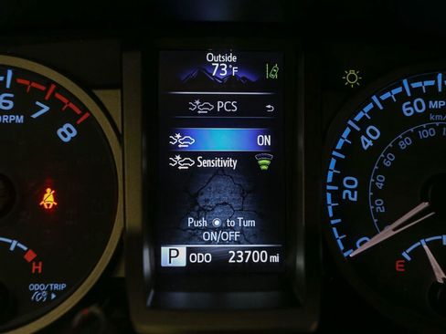 Used 2023 Toyota Tacoma TRD Sport AWD/4WD image 35