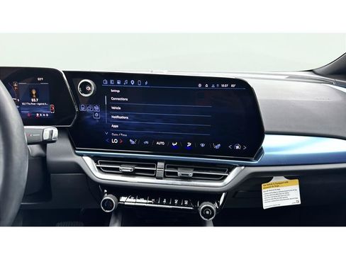 Used 2024 Chevrolet Equinox EV LT w/ LPO, Active Package FWD image 25
