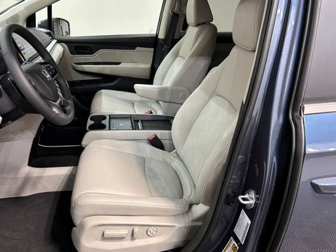 New 2026 Honda Odyssey EX-L image 11