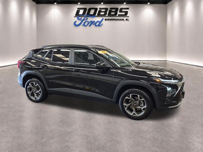 Used 2025 Chevrolet Trax LT