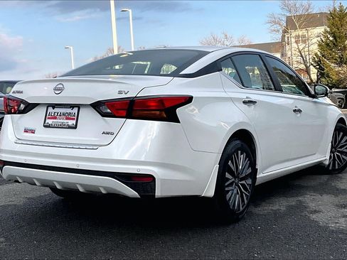 Used 2023 Nissan Altima 2.5 SV image 12