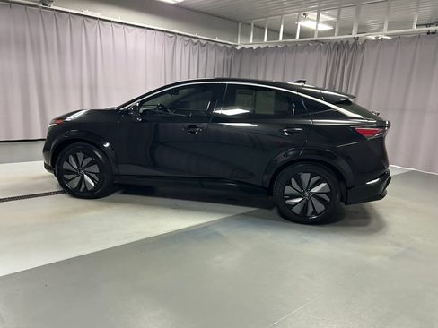 Used 2023 Nissan Ariya FWD image 4