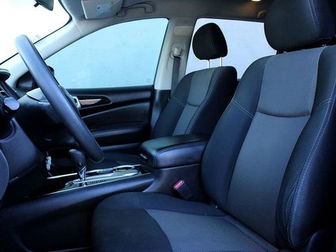 Used 2019 Nissan Pathfinder S image 12