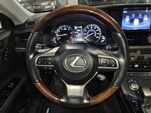 Used 2016 Lexus ES 350 w/ Premium Package w/Wood Trim FWD image 34