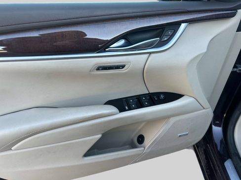 Used 2017 Cadillac XTS Luxury w/ Driver Awareness Package image 18