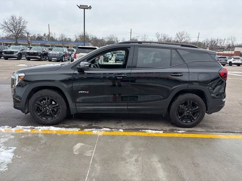 Used 2023 GMC Terrain AT4 image 11
