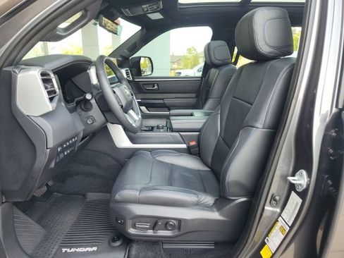 Used 2024 Toyota Tundra Platinum AWD/4WD image 17
