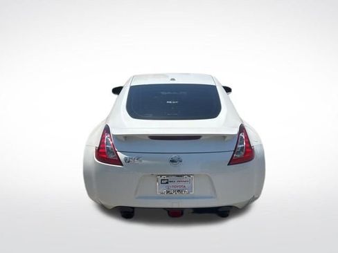 Used 2020 Nissan 370Z Touring Sport RWD image 4