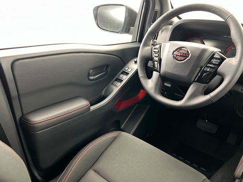 New 2026 Nissan Frontier PRO-4X w/ Pro-4x Convenience Package image 11