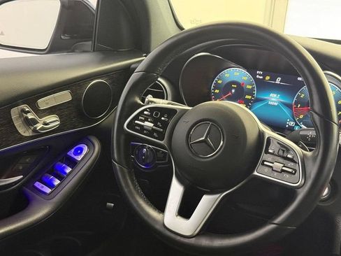 Used 2022 Mercedes-Benz GLC 300 4MATIC image 11