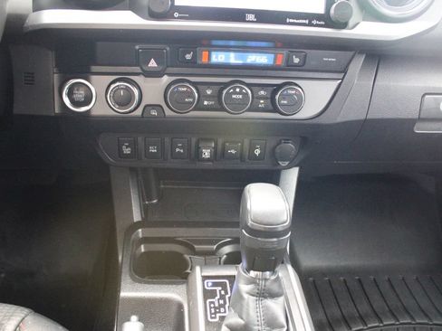 Certified 2020 Toyota Tacoma TRD Pro AWD/4WD image 41