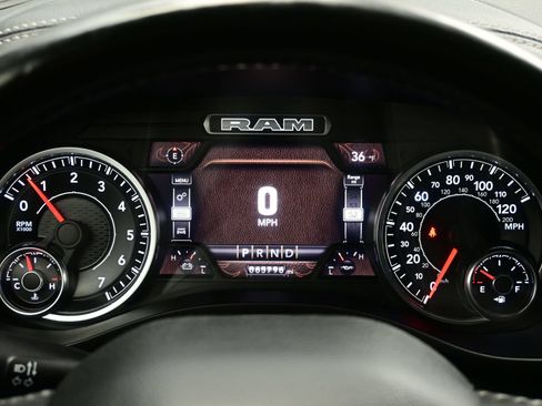Used 2022 RAM 1500 Laramie AWD/4WD image 29
