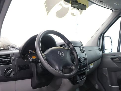 Used 2016 Mercedes-Benz Sprinter 2500 image 15