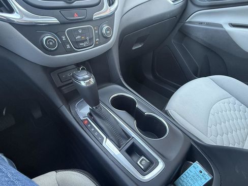 Used 2020 Chevrolet Equinox LS FWD image 5