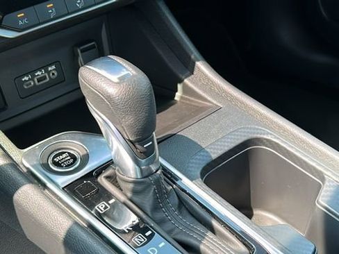 Certified 2024 Nissan Sentra SV FWD image 21